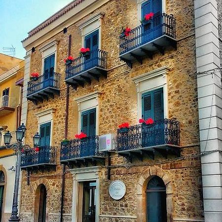 Il Portico Dei Normanni Bed & Breakfast Butera Eksteriør bilde