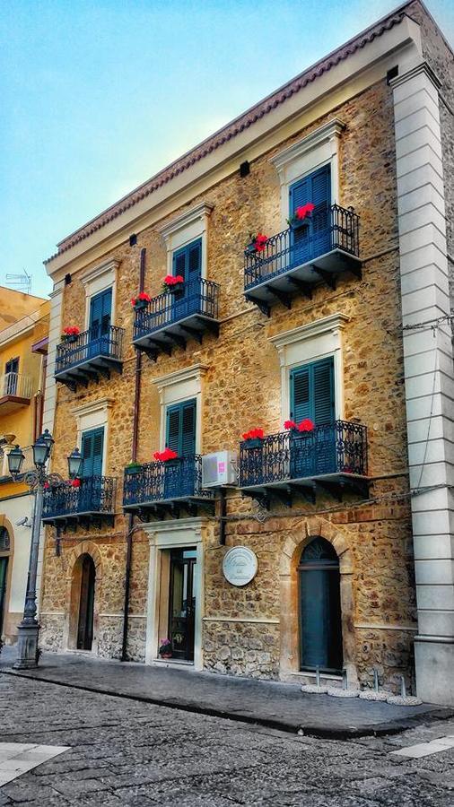 Il Portico Dei Normanni Bed & Breakfast Butera Eksteriør bilde